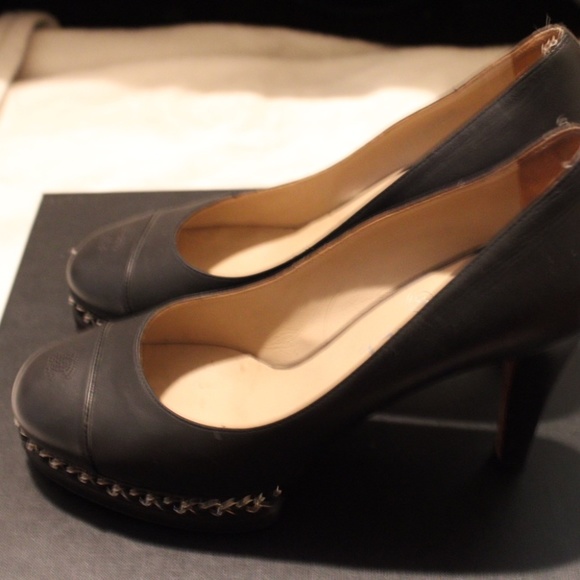 Chanel Classic Platform Pump - Picture 1 of 6